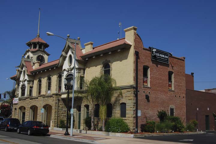 USA-Gilroy-City Hall, CA